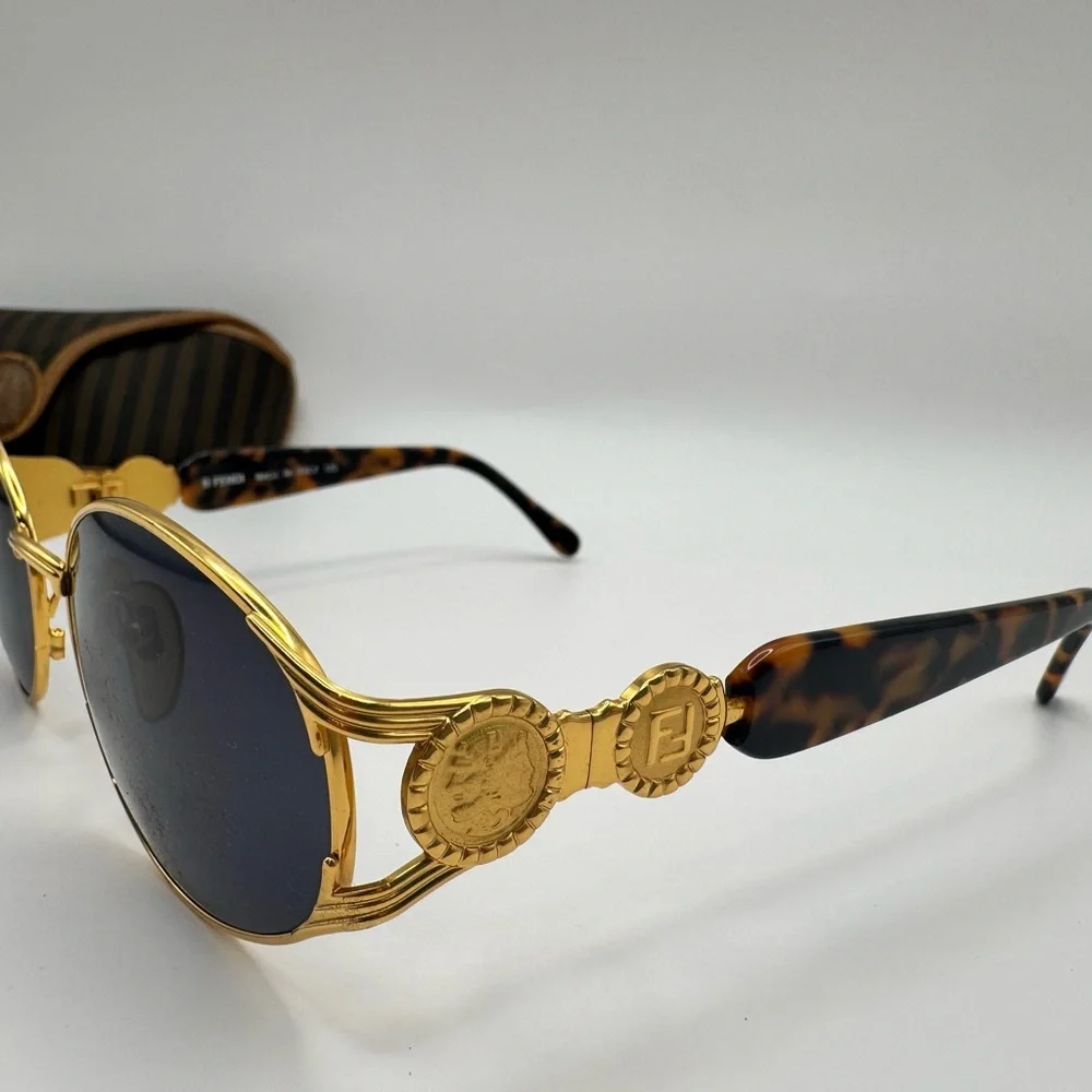 Fendi FS 261 Vintage Gold Oval Sunglasses Blue Lens Tortoise Italy w/ Case